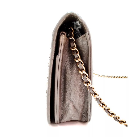 CHANEL STUDDED LEATHER WOC Shoulder/Crossbody Bag GHW - Picture 4 of 12